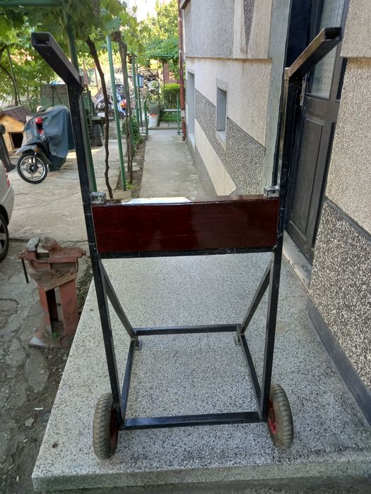 Транспортна количка за извънбордов двигател