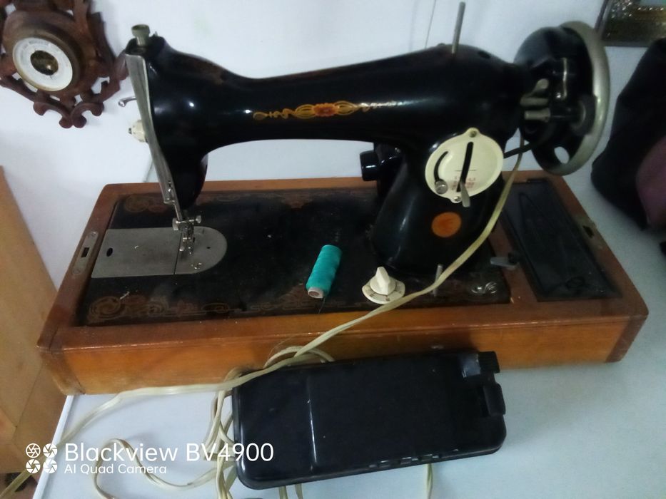 Mașina de cusut vintingi, bine întreținută