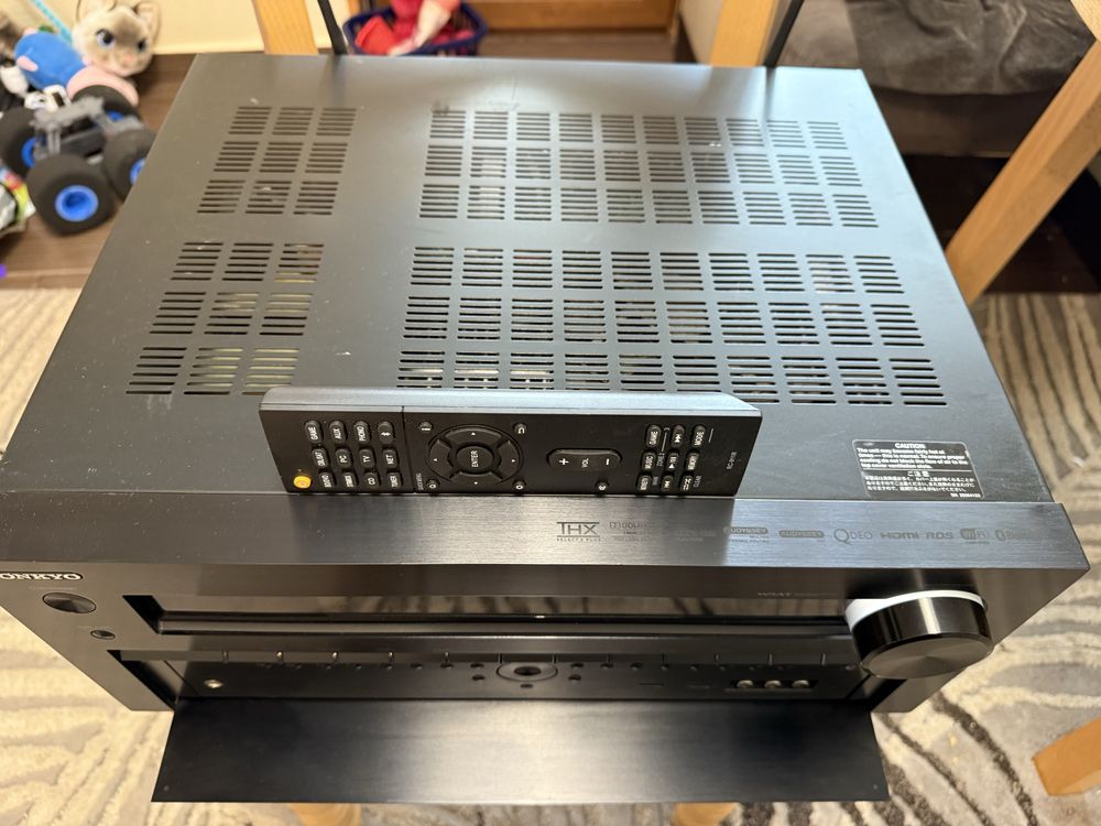 Onkyo TX-NR828 Bluetooth Wi-FI resiver