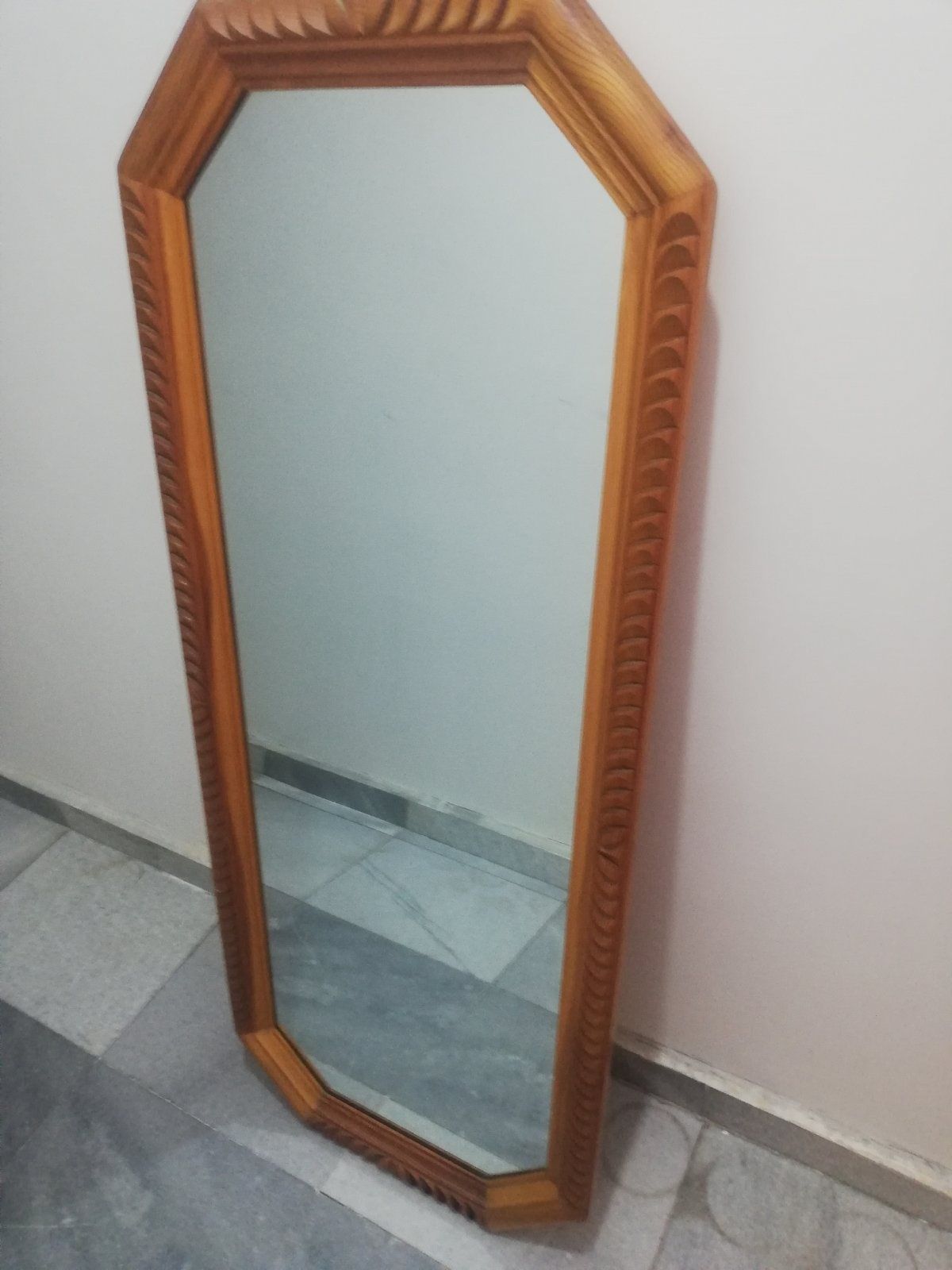 Огледало със закачалка