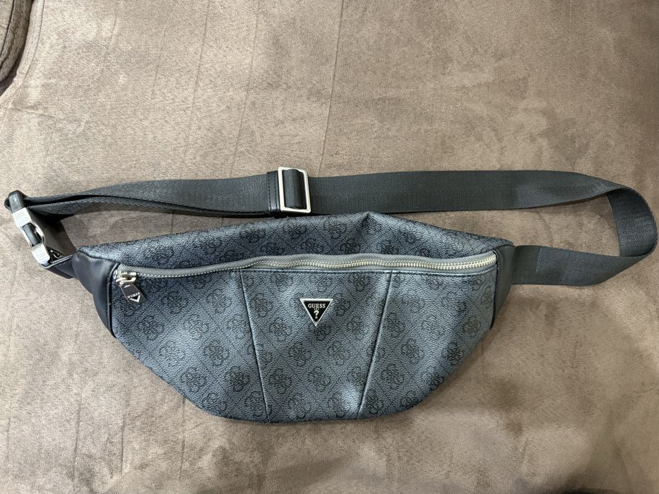 Мъжка чанта Guess