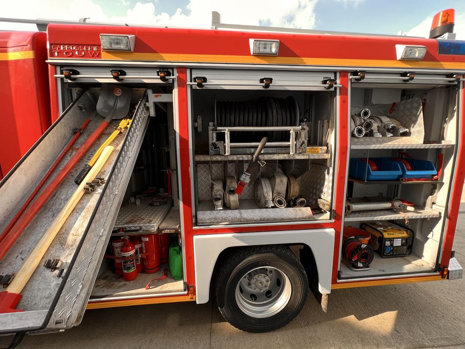 Mașina de Pompieri Mercedes, echipata și înmatriculată, 2500 L + spuma