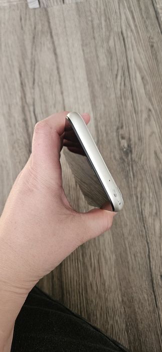 Telefon iPhone 11