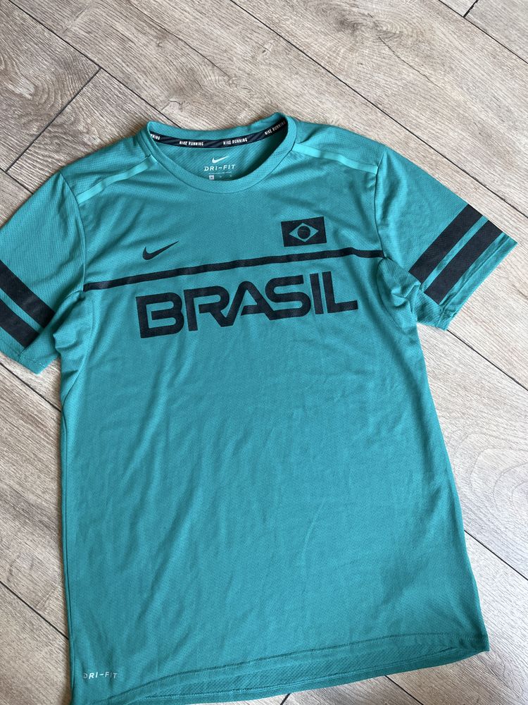 NIKE Dri-Fit Running - BRASIL / Бразилия - размер М / Оригинал