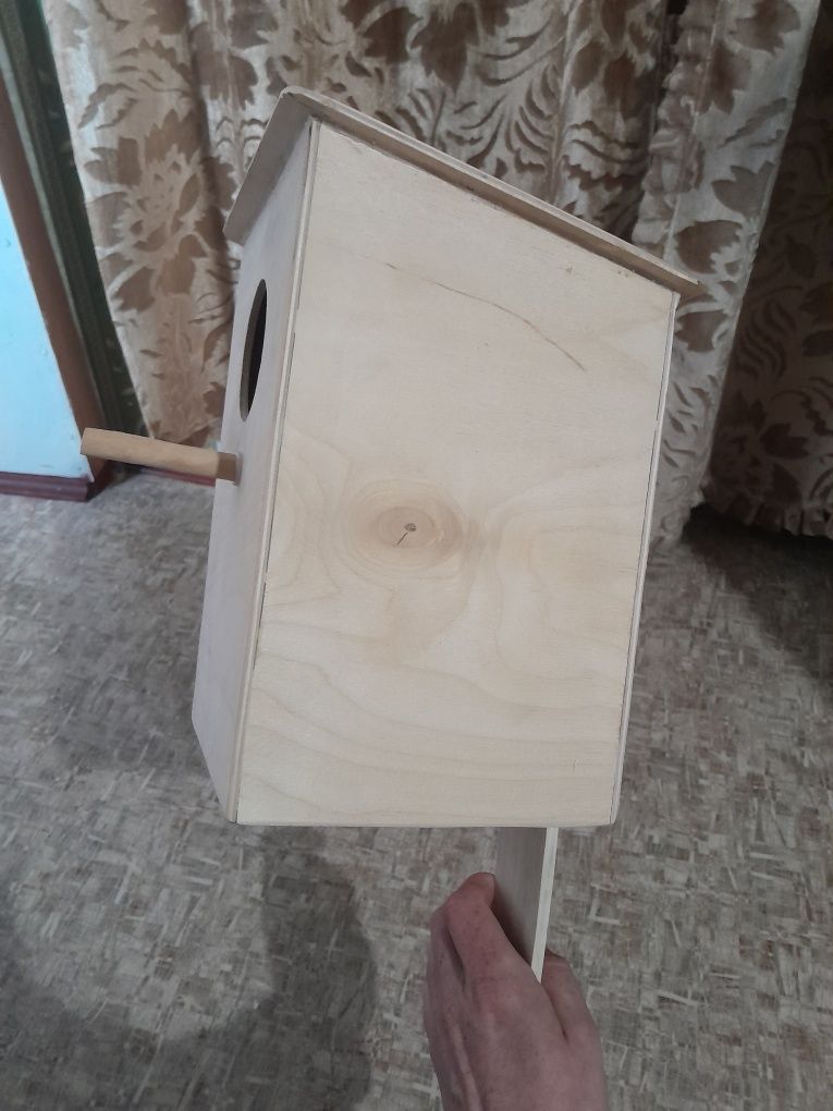 Кормушки скворечники для птиц, Гнезда,  домики для попугаев.