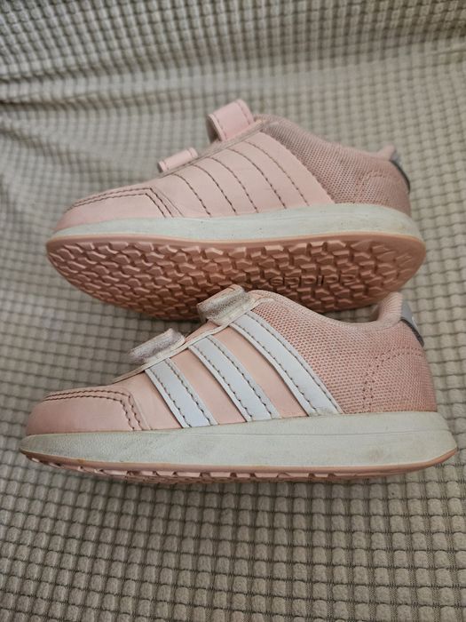 Adidas marimea 21