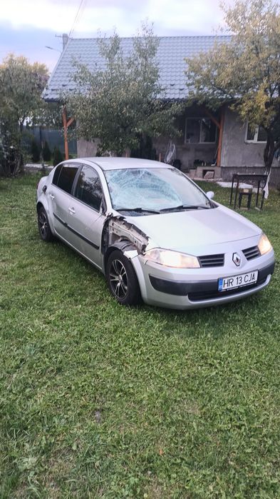 Renault Megane avariat