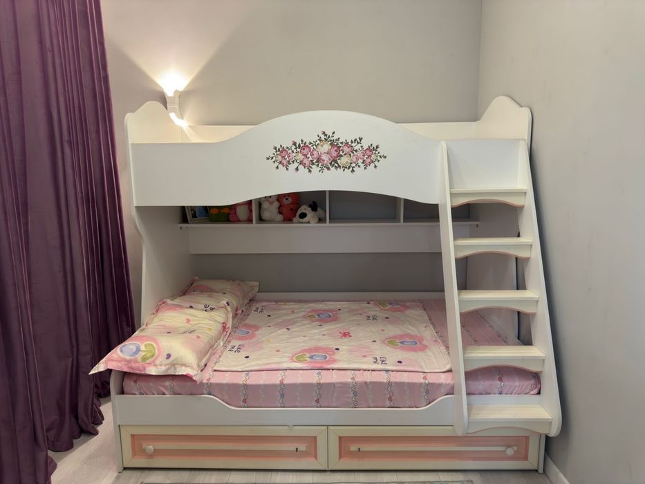 Кравать 2 этаж хорошым сос