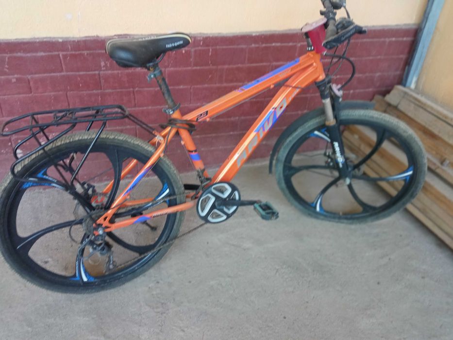 Velosiped sotiladi velik sotiladi skorsli velosiped