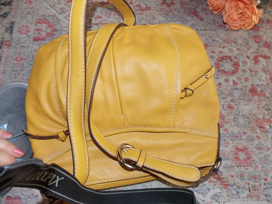 genti din piele manusa + accesorii argint = 250 lei
