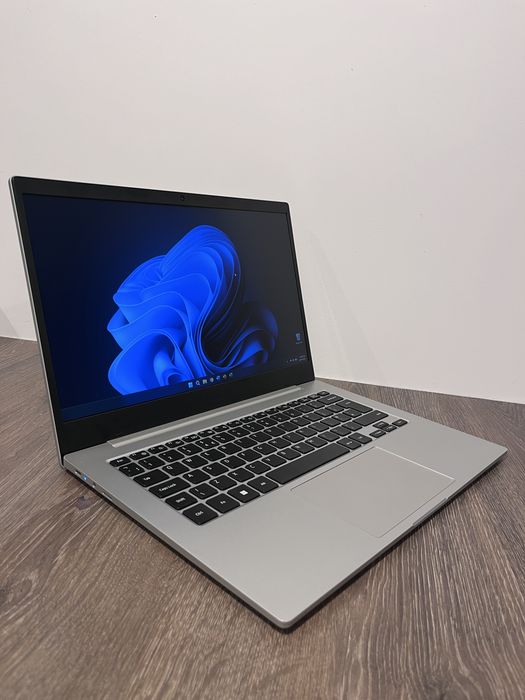 Samsung Galaxy Book2 Go 5G – 14”, Snapdragon, 4GB RAM, 128GB, 5G