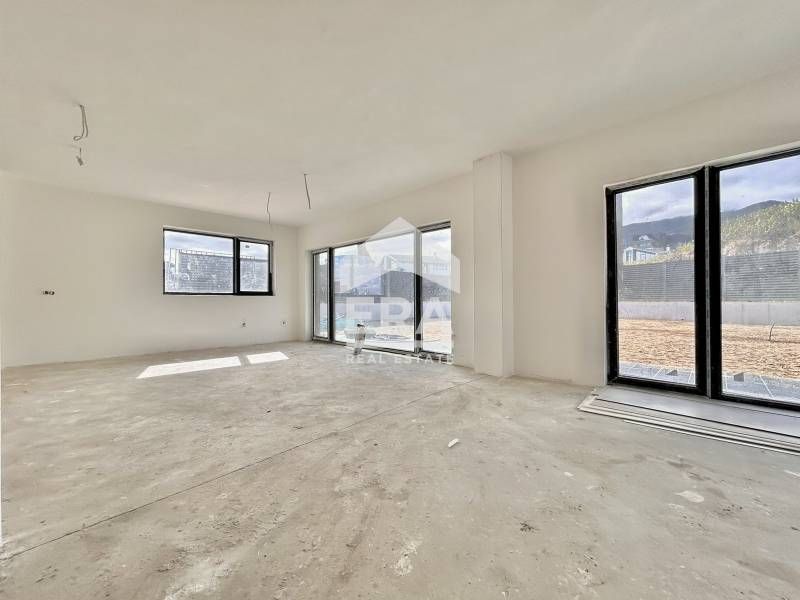 Продава се Къща в София, Драгалевци - 347 кв.м за 2306 €/кв.м - Снимка #2