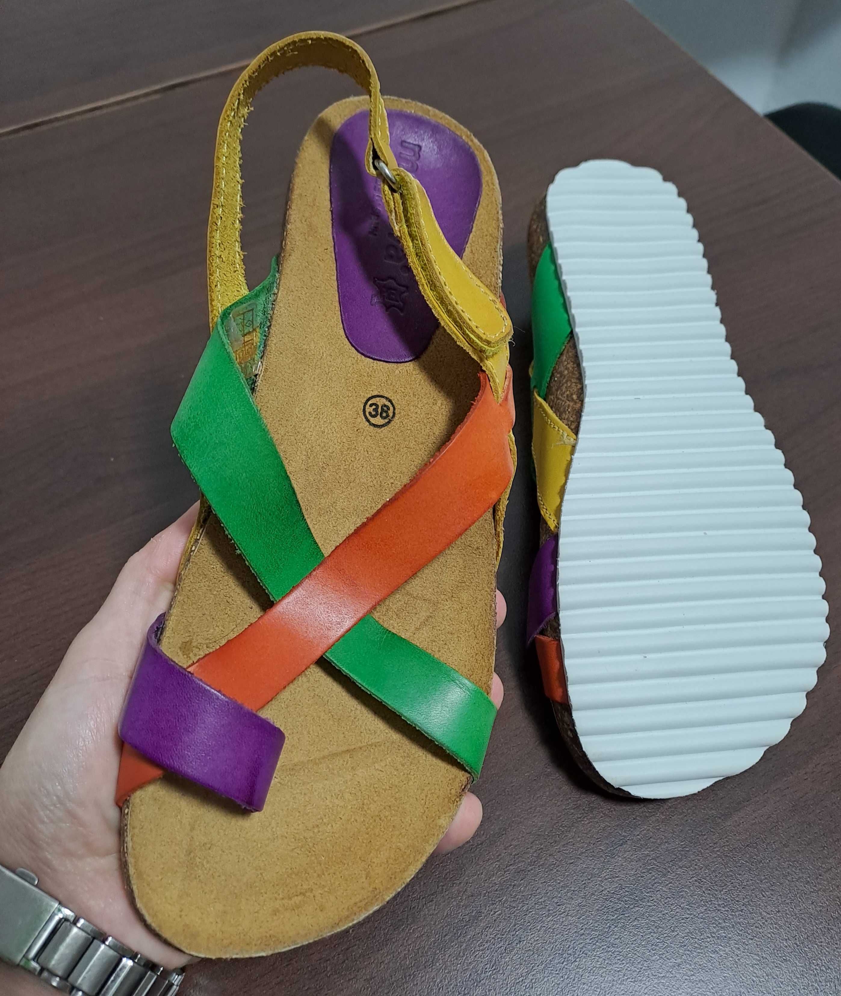 Sandale colorate