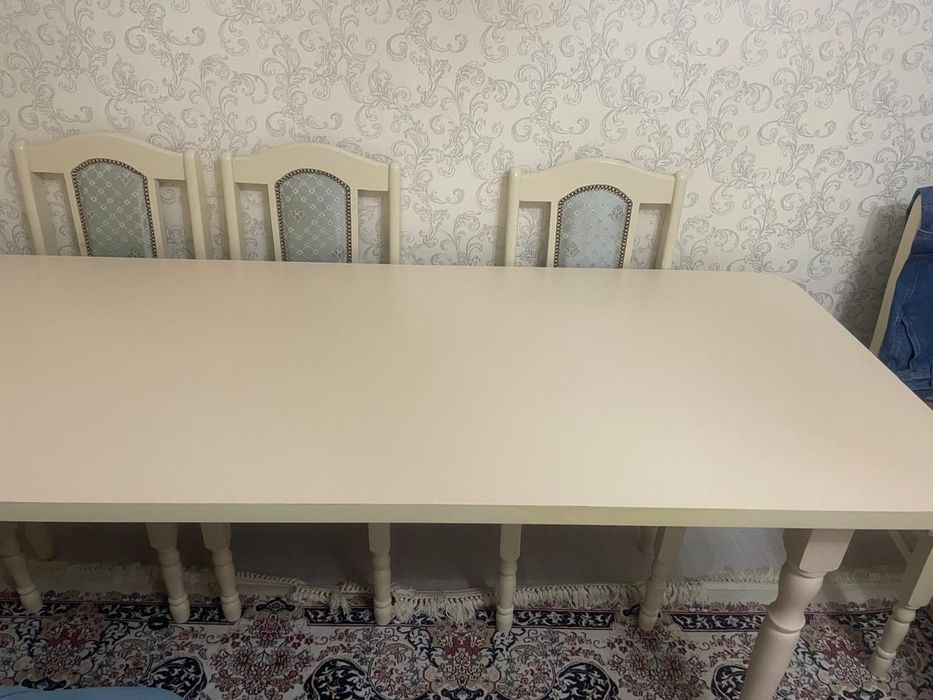 Продается стол и 6 стульев