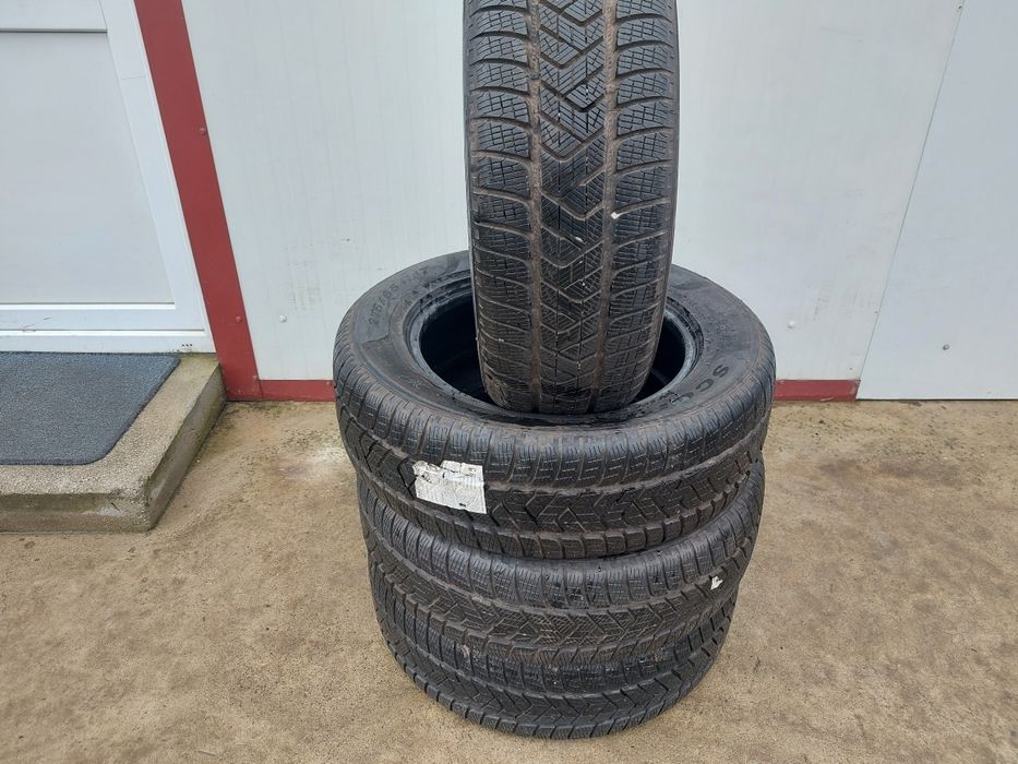 150 lei bucata! Set anvelope M+S 215 65 17 Pirelli dot 2020! 7 mm