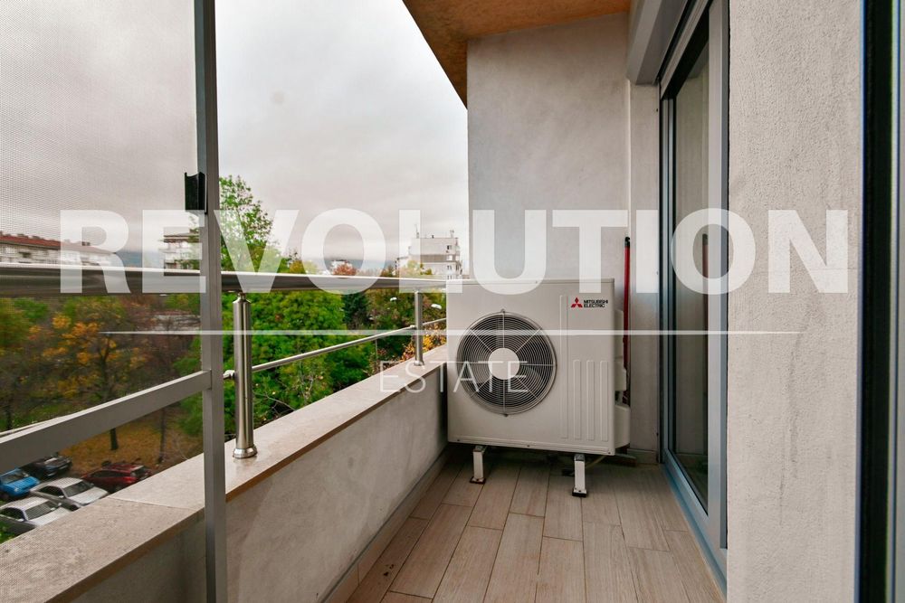 Тристаен апартамент в ж.к. Хиподрума.