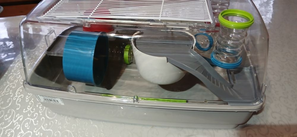 Vând cusca de hamsteri 100 lei