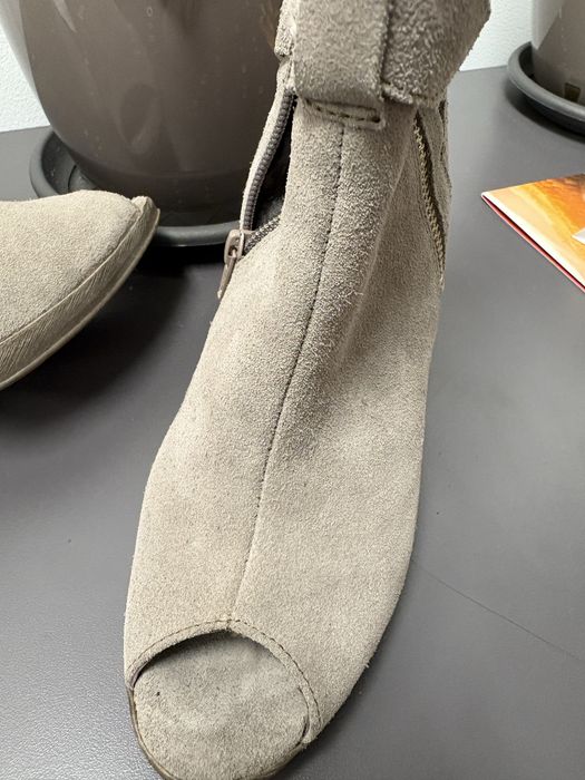 Ghete superbe marimea 37 piele naturala