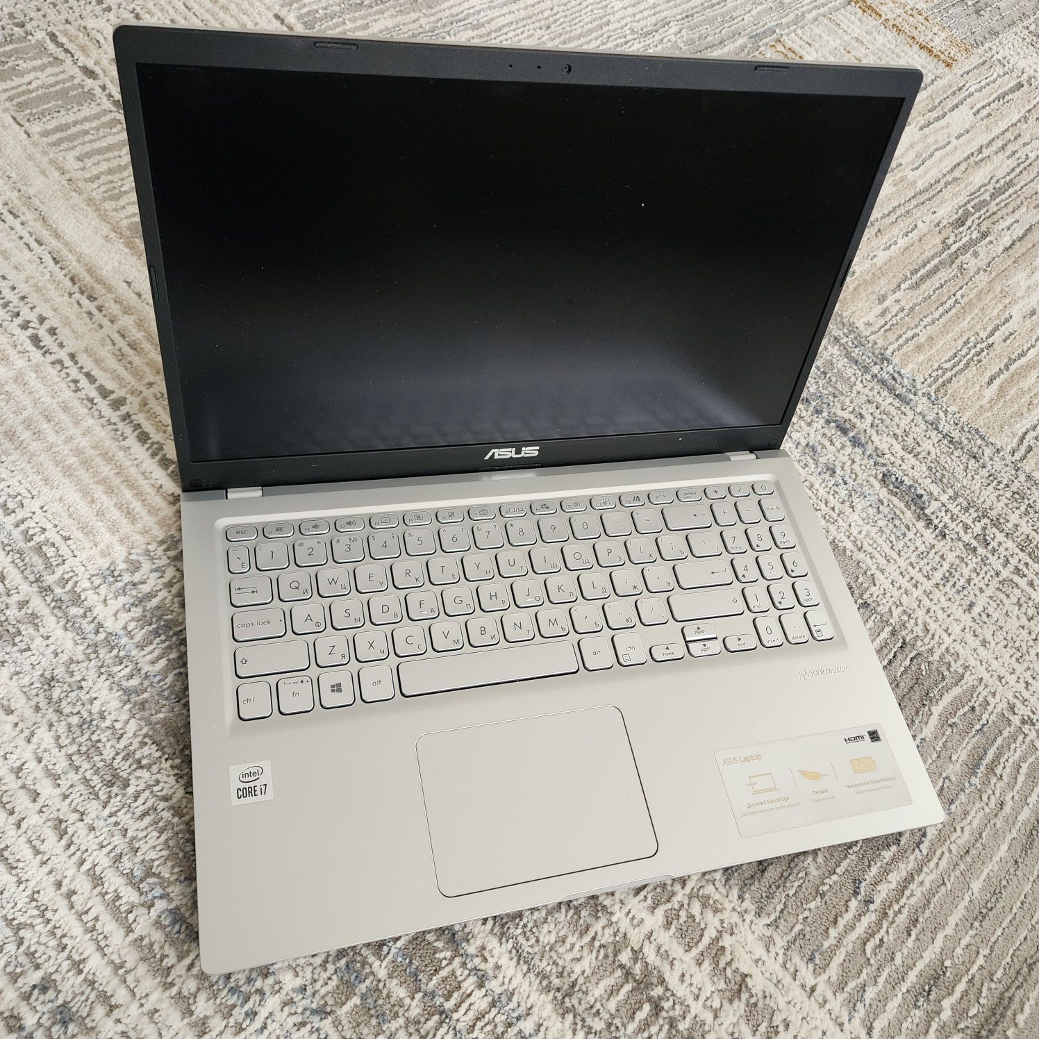 Ноутбук ASUS core i7-16-500 SSD