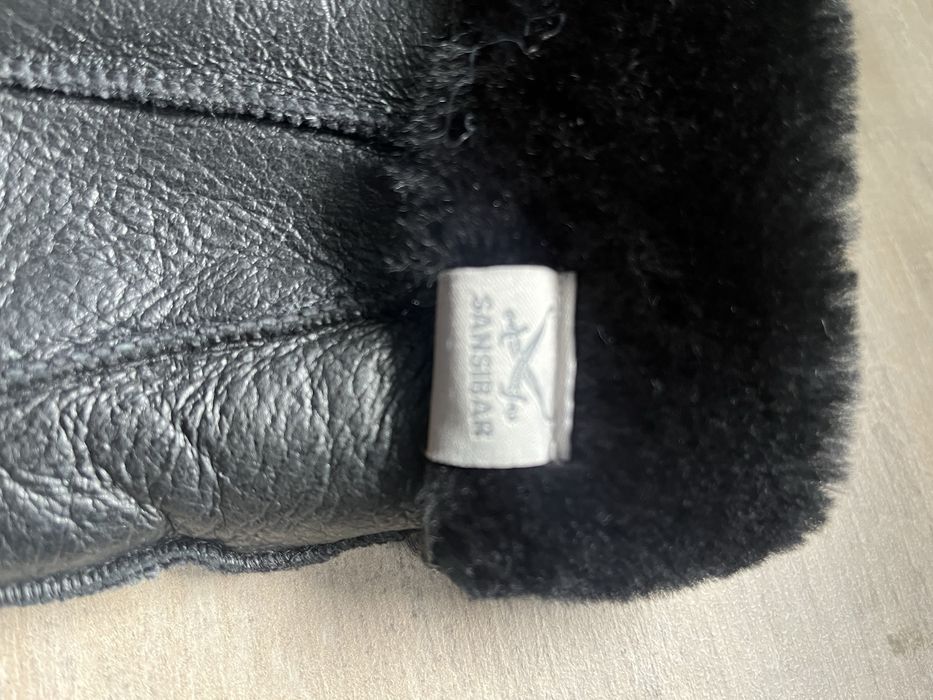Manusi piele , imblanite , noi