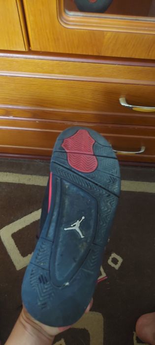Vând jordan 4 red thunder