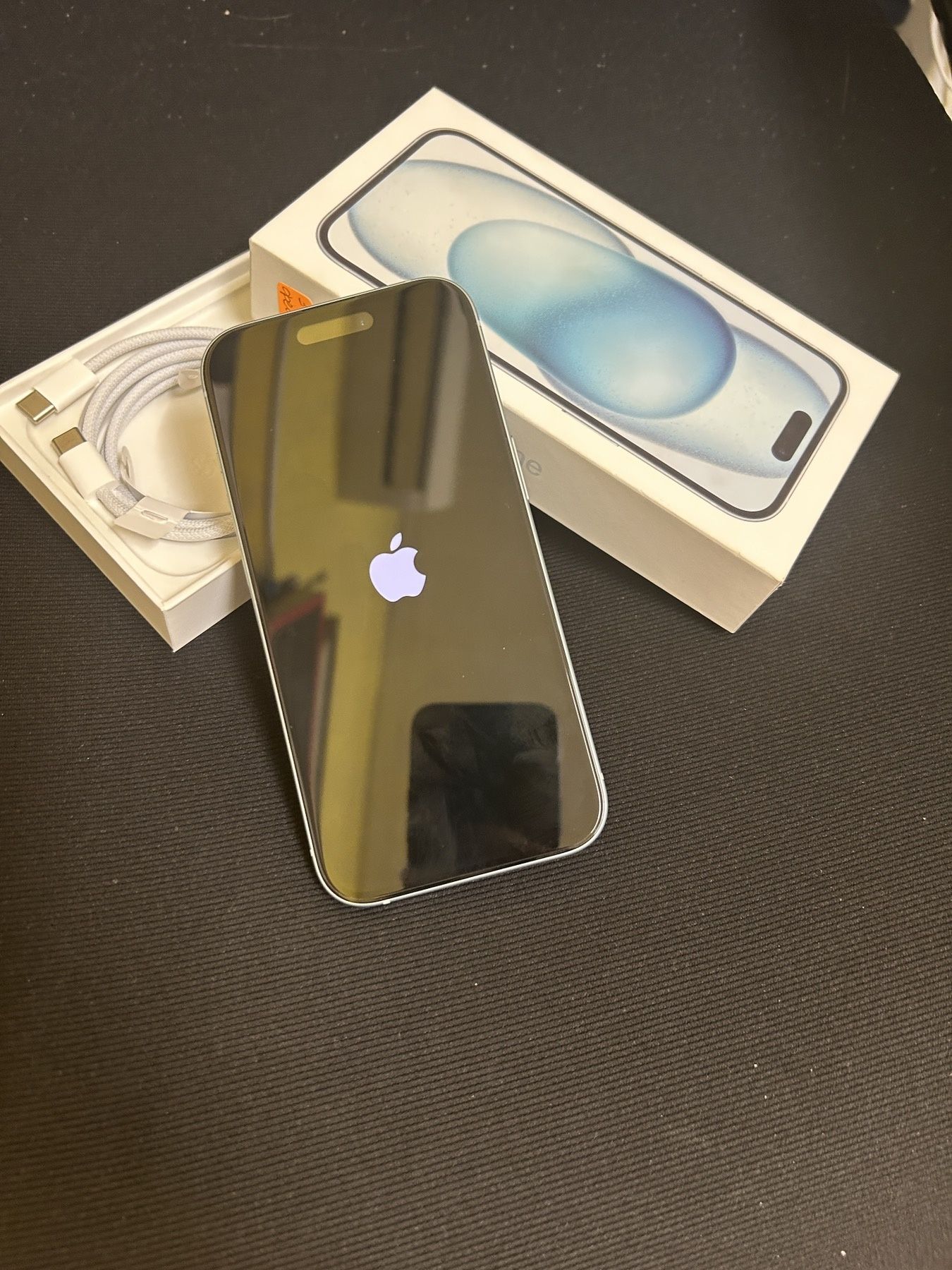 Iphone 15 128gb перфектен