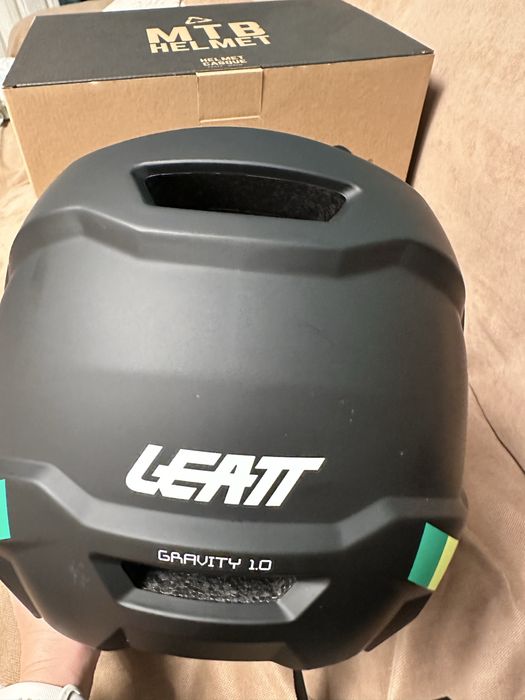 Casca Leatt MTB Gravity 1.0 M (57-58cm) negru NOU, cu eticheta