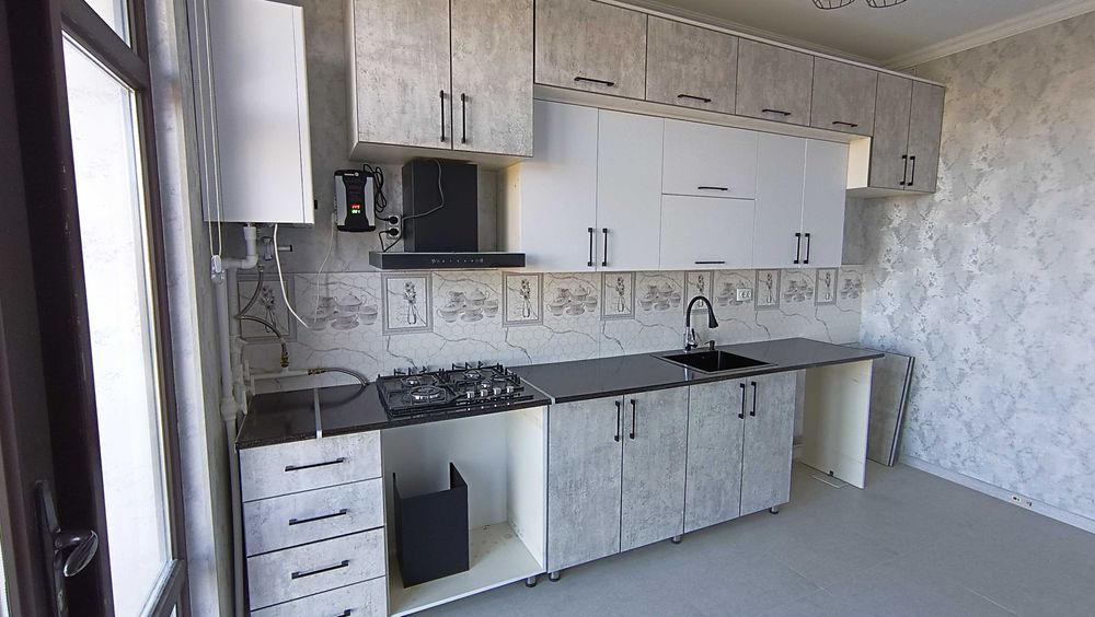 Ошхона гарнитураси сотилади / Продается кухонный гарнитур