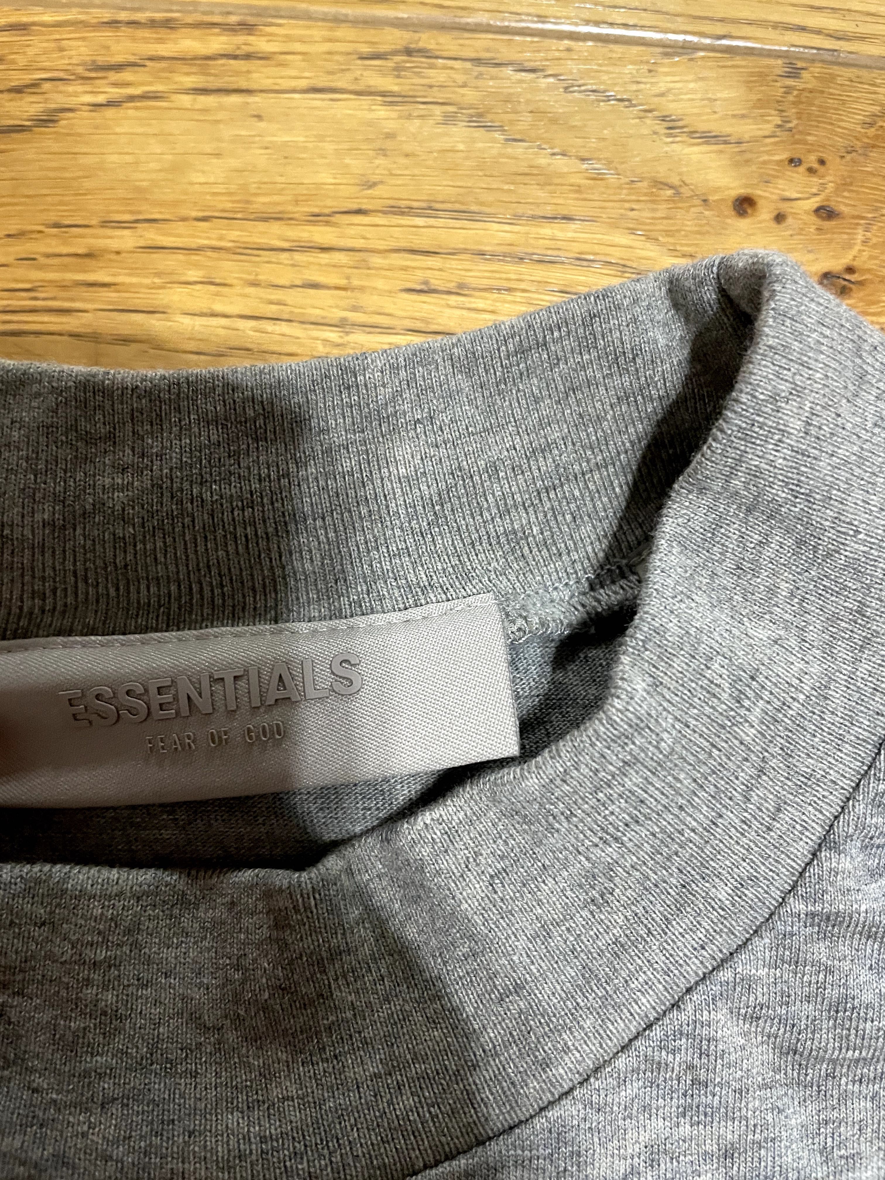 Essentials тениска M размер