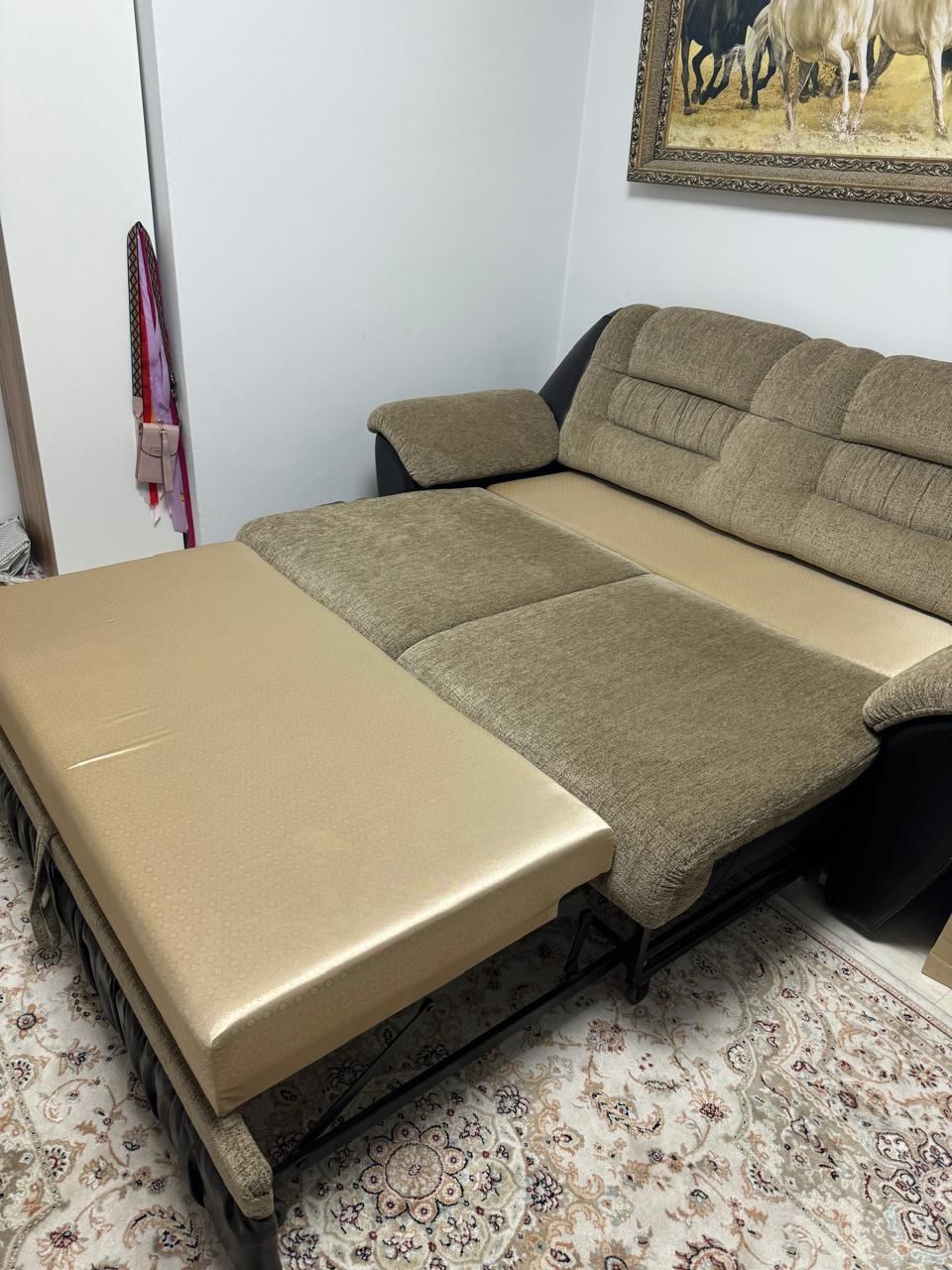 Продается диван и кресло