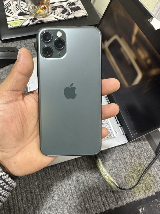 Apple 11 pro idial radnoy 78yomks 512 gb pamet chaqalari yoq  idial