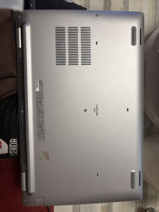 Лаптоп DELL Latitude 5530 - без забележки!