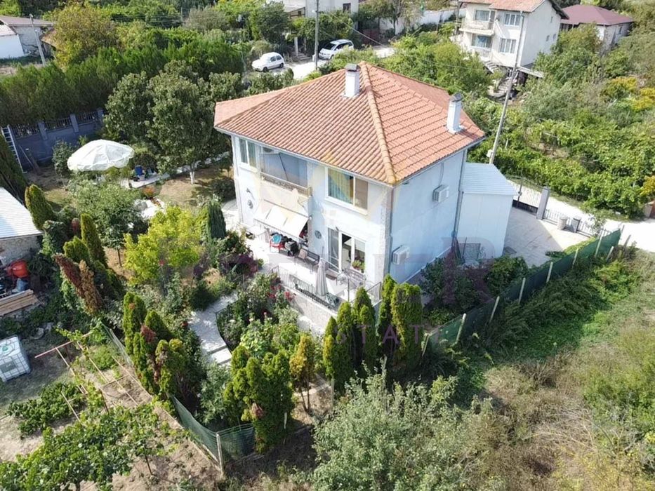 Продава се Къща в с. Осеново, Област Варна - 234 кв.м за 1346 €/кв.м - Снимка #3