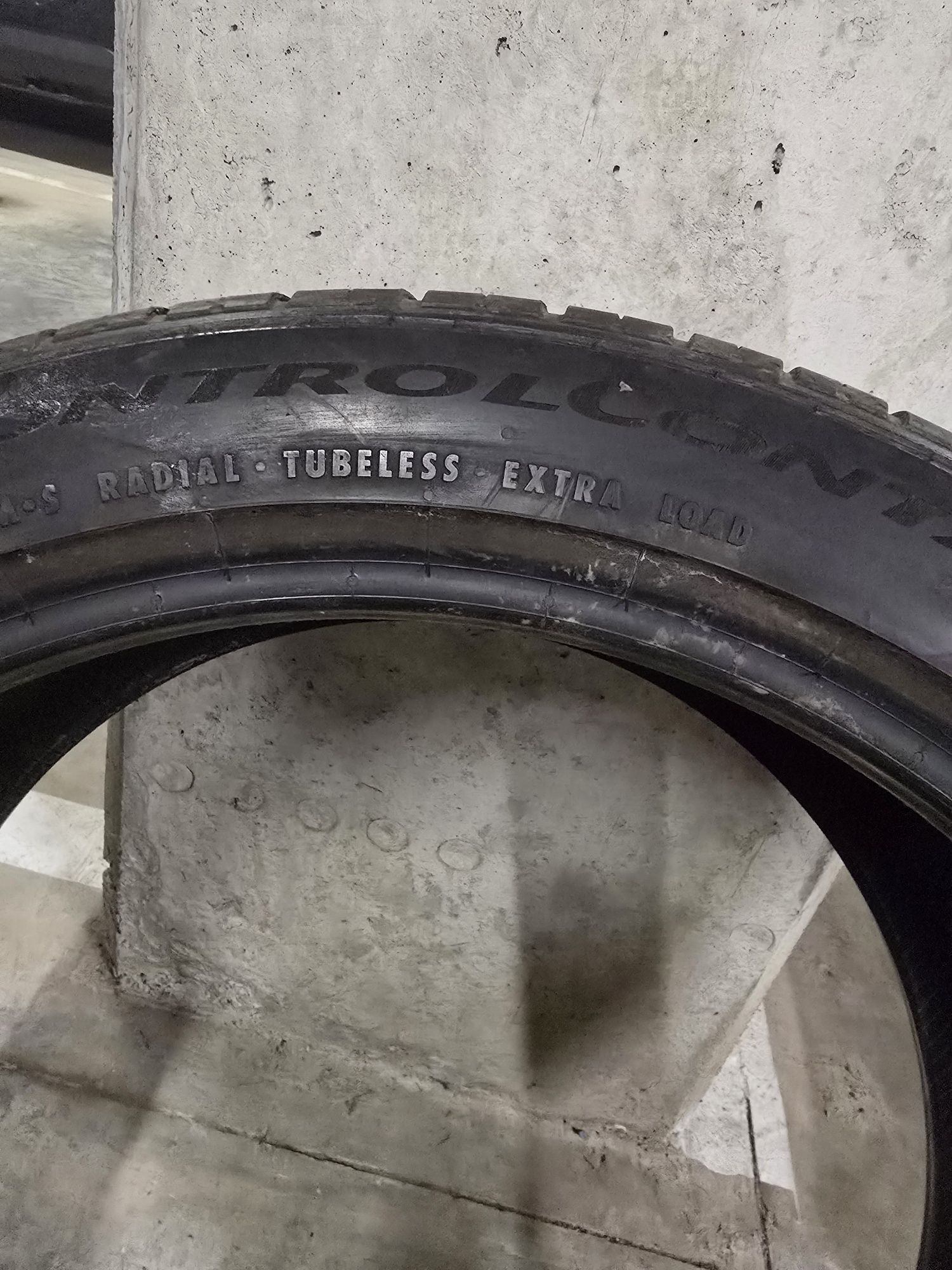 245-40-R19 Continental Control Contact SSR + DOT22