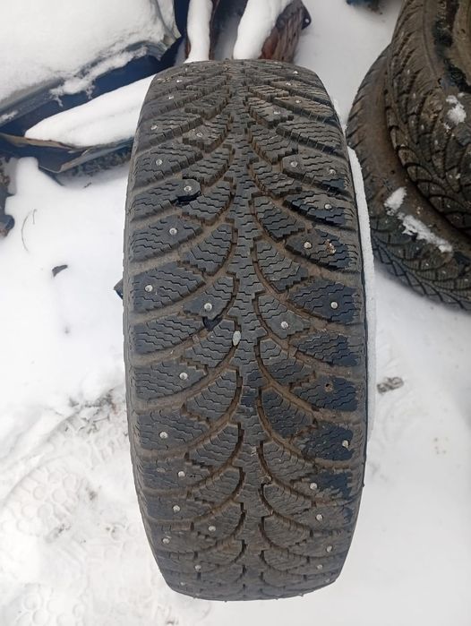 Шина зимние 3 штуки