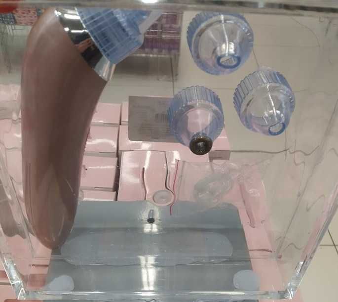 Уред за почистване на лице и пори с 4 приставки, pore cleaner 2 х АА б