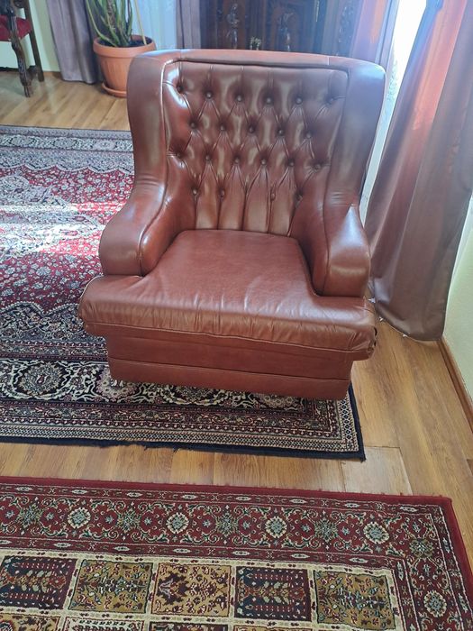 Set fotolii di piele foarte elegante și trainice