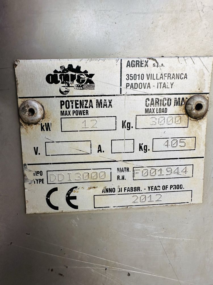 Distribuitor ingrasaminte agrex de 3 tone