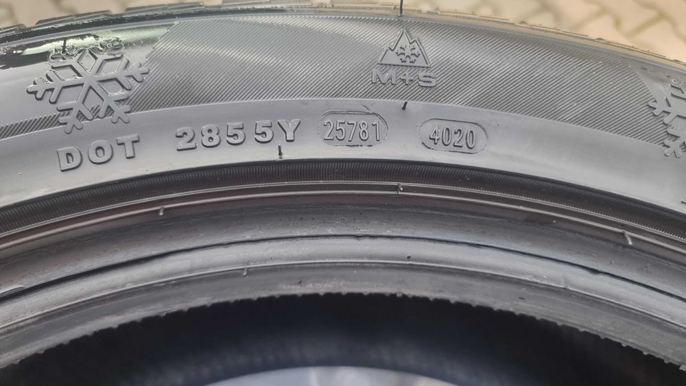 Anvelope iarna 235/50/19 Petlas