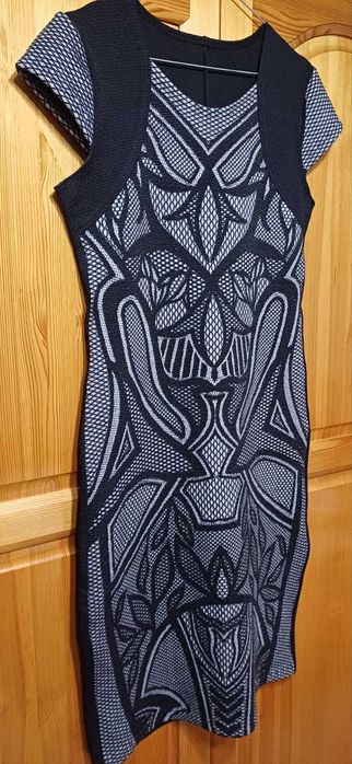 Рокля Шикозна, Елегантна и Красива ! НОВА!