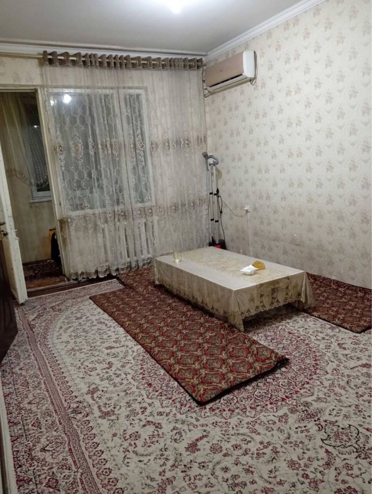 Юнусабад 11 2в3 комнаты 51 м2, 5 минут от метро Юнусабад. Срочно!