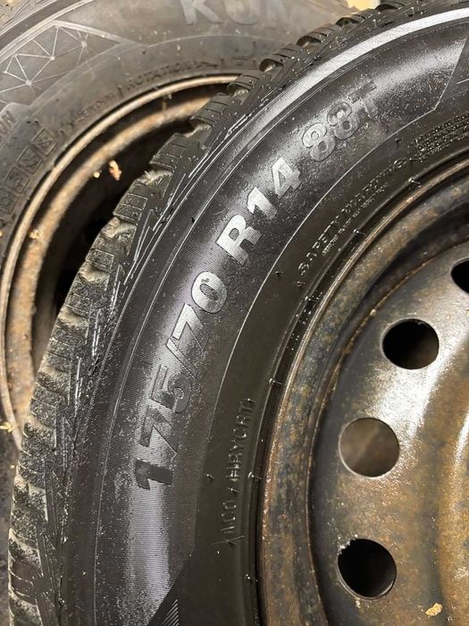 ЗИМНИ ГУМИ KUMHO 175 70 14 Solis 4s