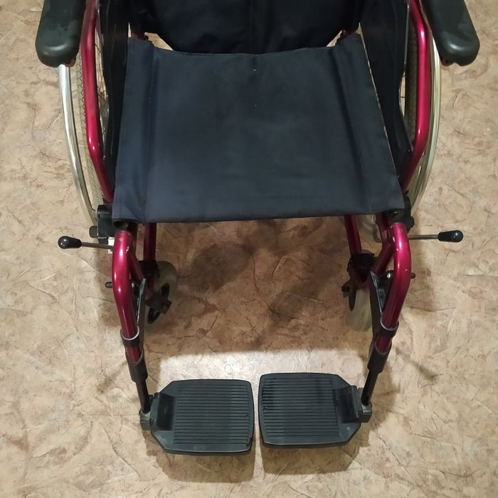 Продаю инвалидную коляску трансформер