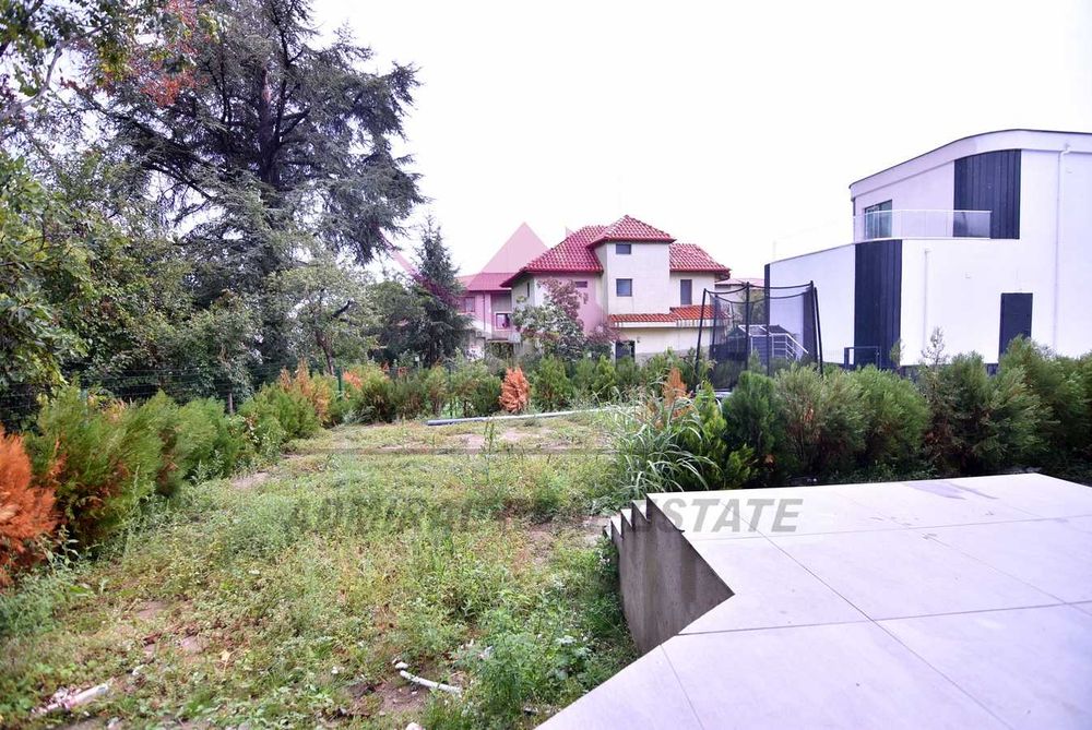 Продава се Тристаен апартамент в Варна, м-т Траката - 118 кв.м за 1611 €/кв.м - Снимка #9