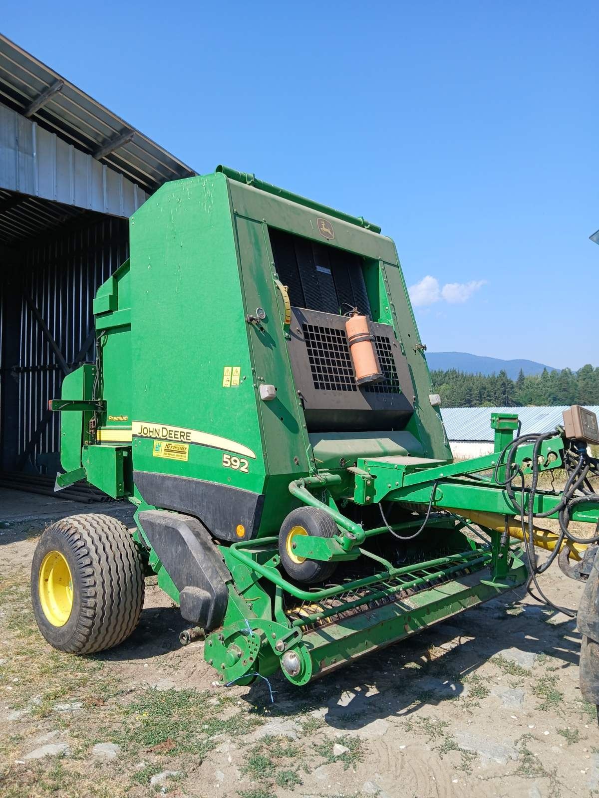 Ролона балировачка JOHN DEERE с варио камера 592