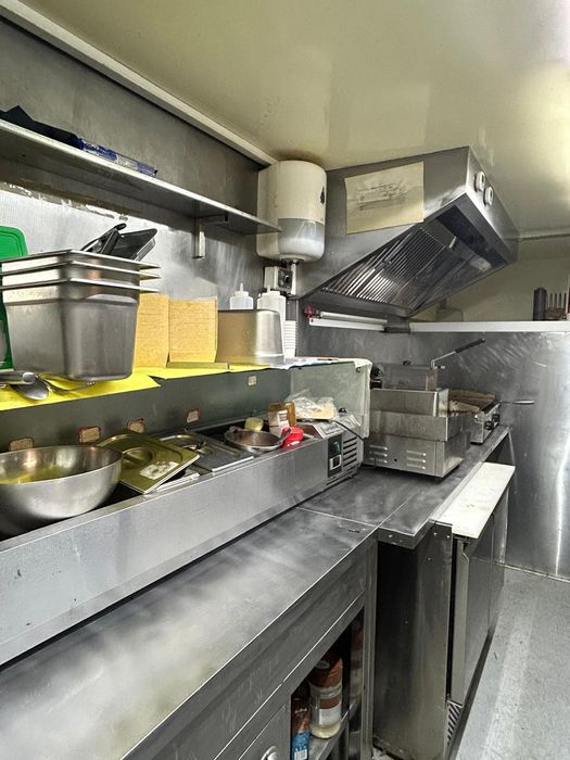 Vând afacere la cheie Foodtruck mobil