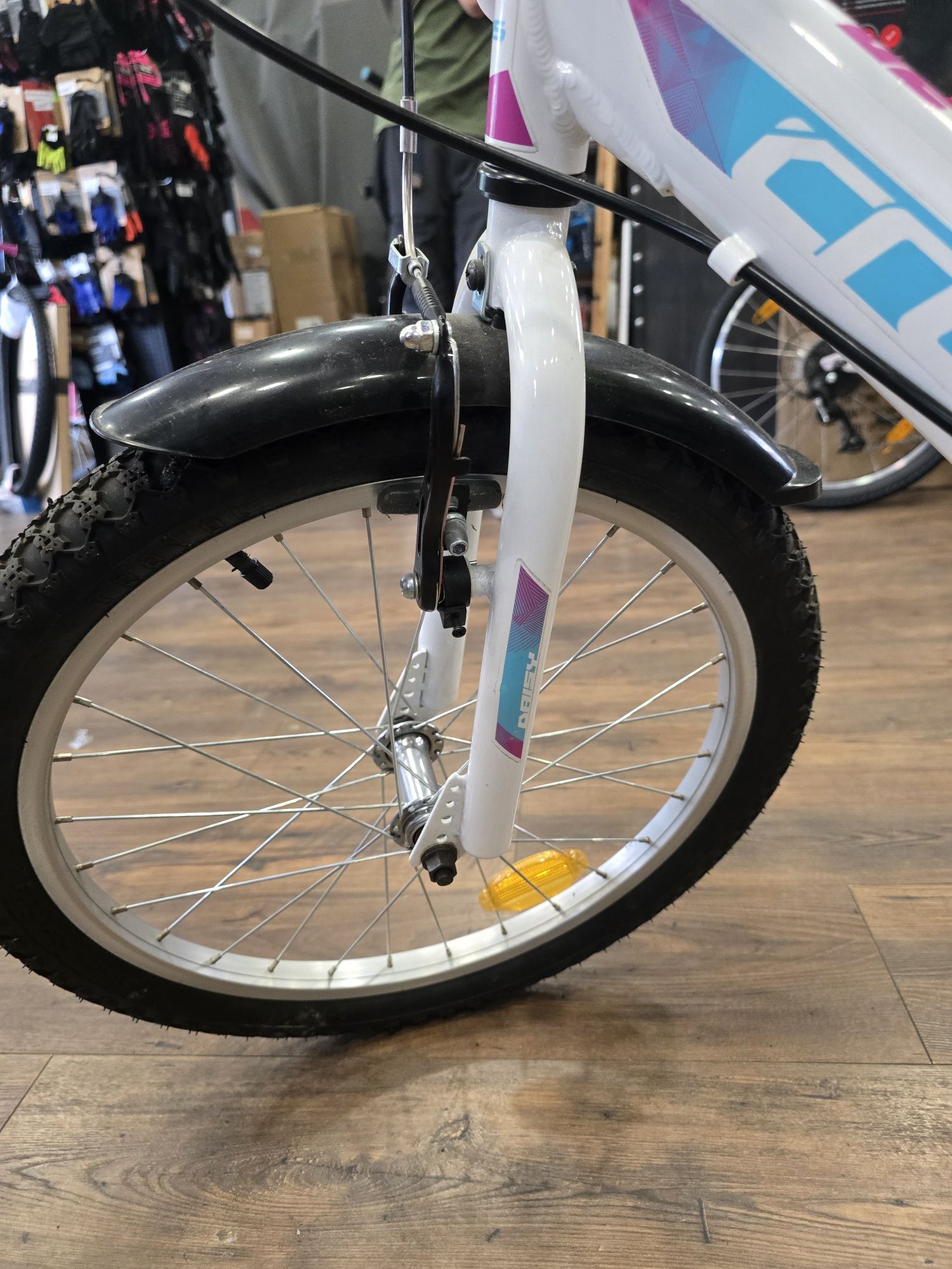 Продавам изгодно детско колело Cross Daisy 20