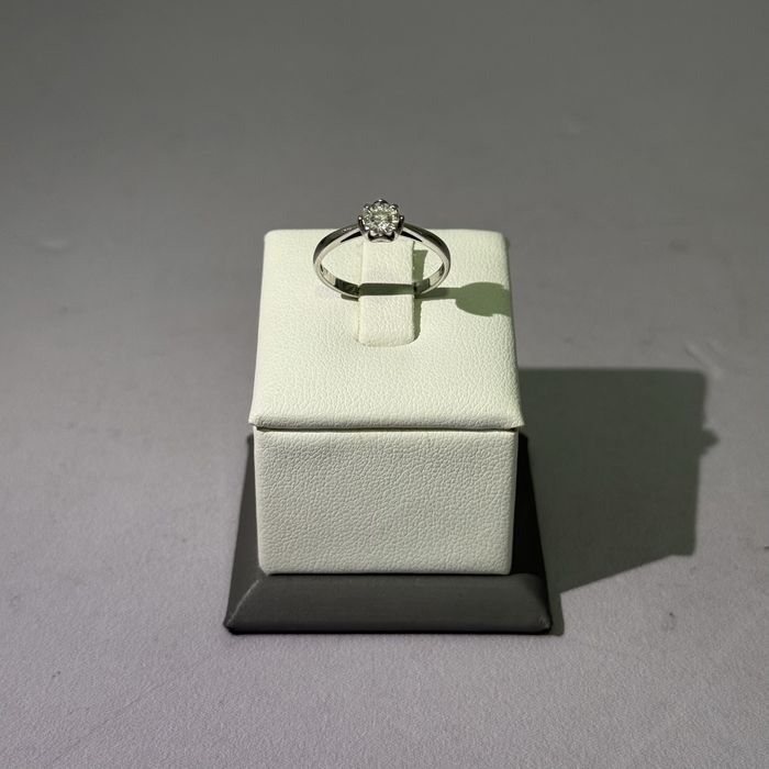 Золотое кольцо с бриллиантами / СА24698