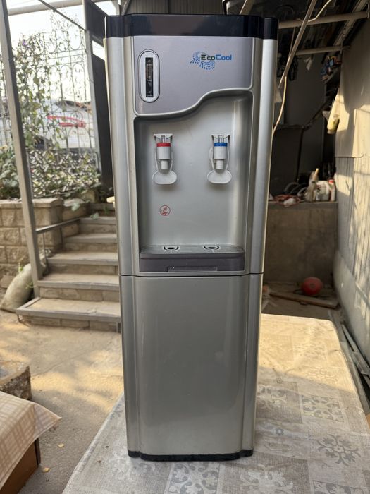 Диспансер кулер холодное горячая вода