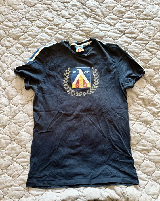 Юбилейна тениска Левски